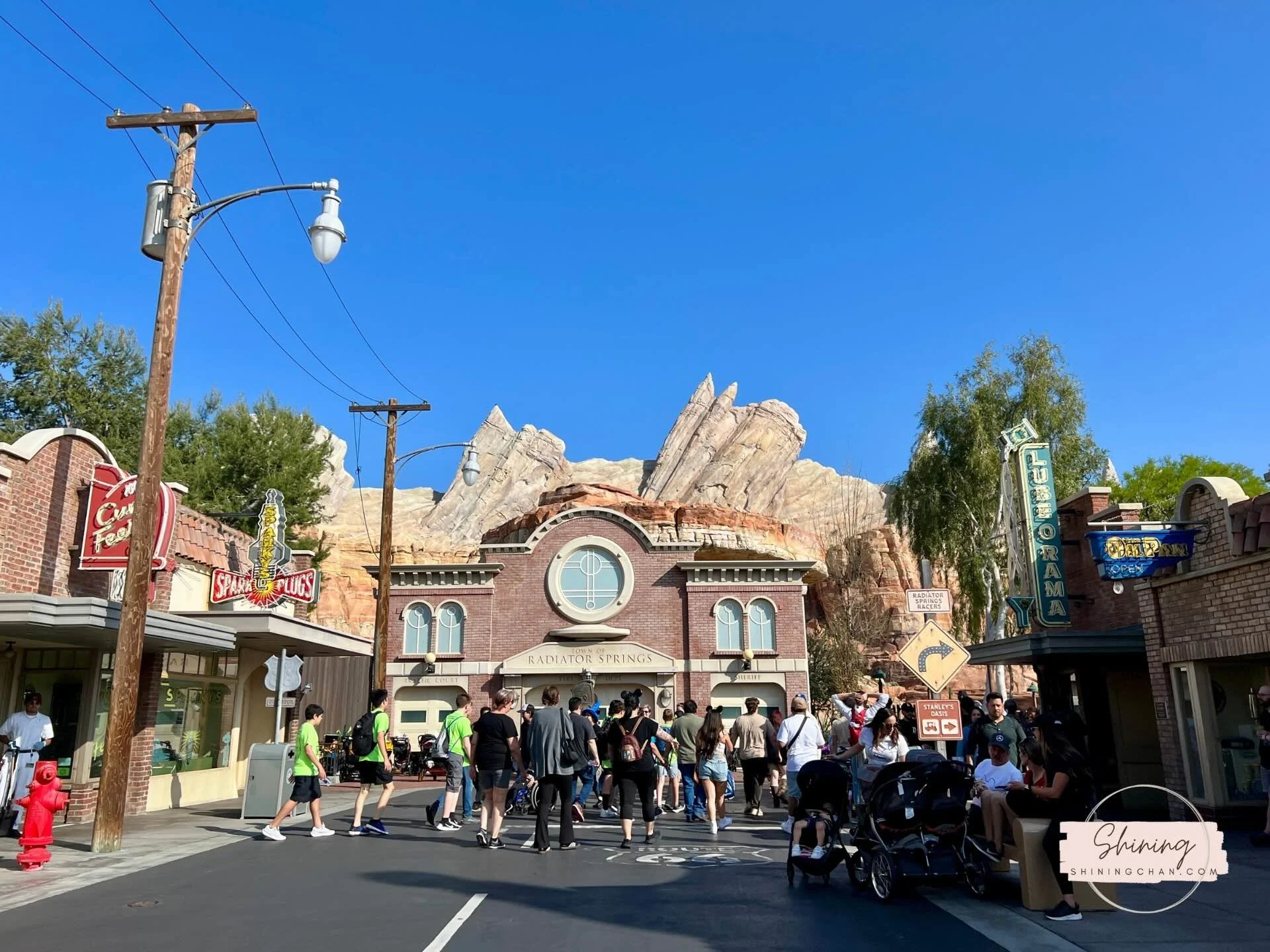 加州迪士尼 Cars Land Radiator Springs Racers