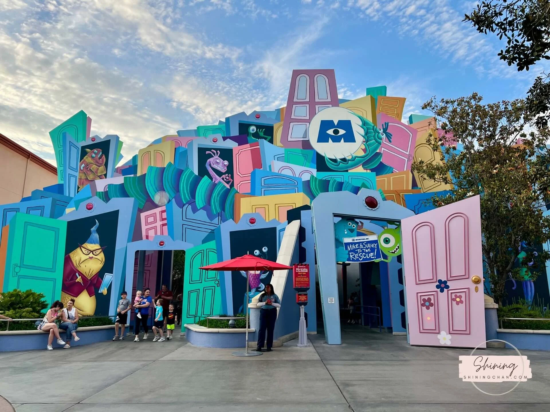 加州迪士尼 Hollywood Land 怪獸電力公司救援行動