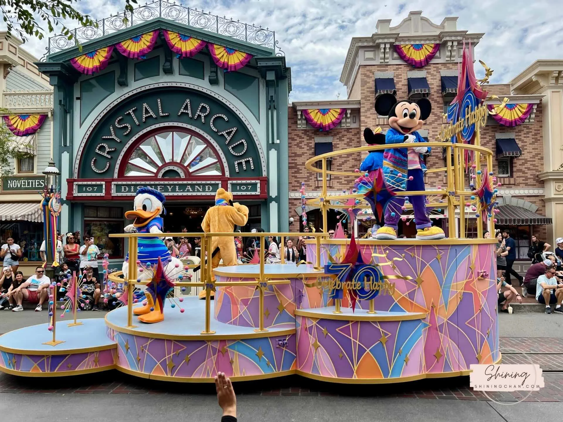 加州迪士尼 70th The Celebrate Happy Cavalcade 2